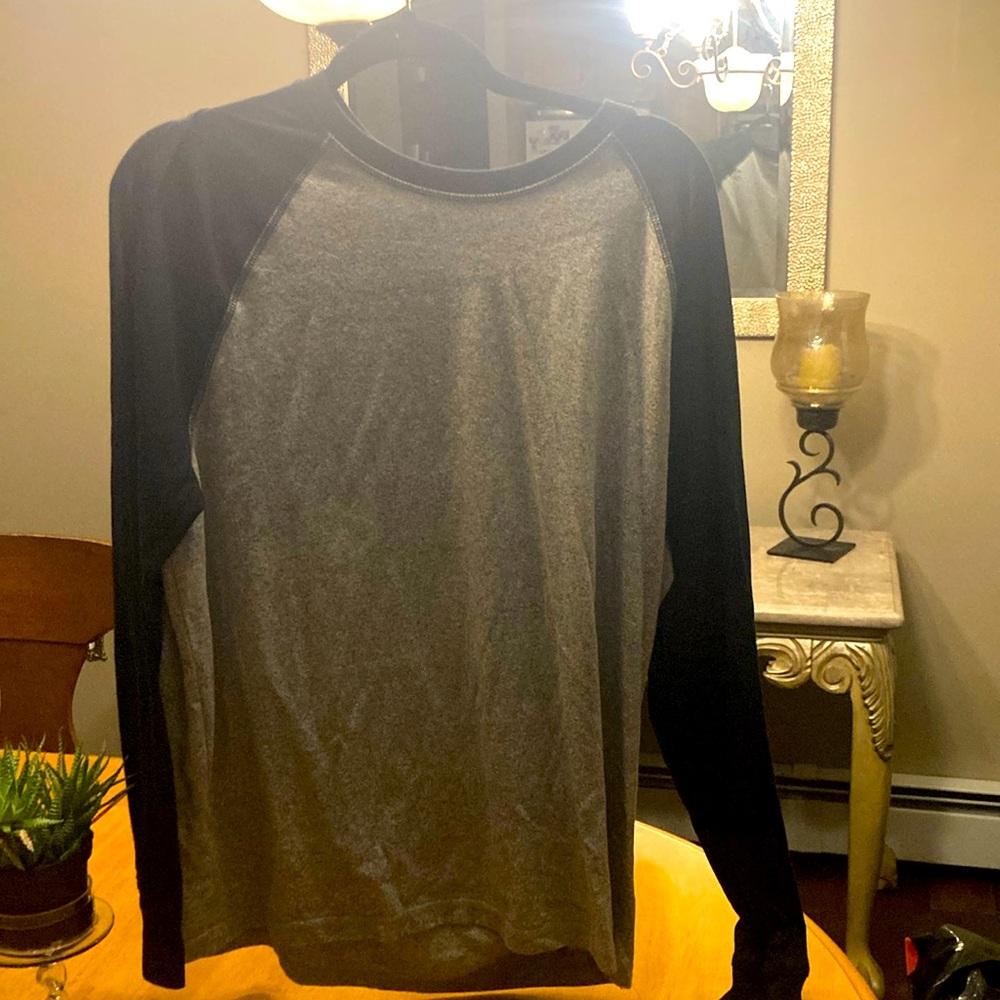Men’s XL long sleeve shirt